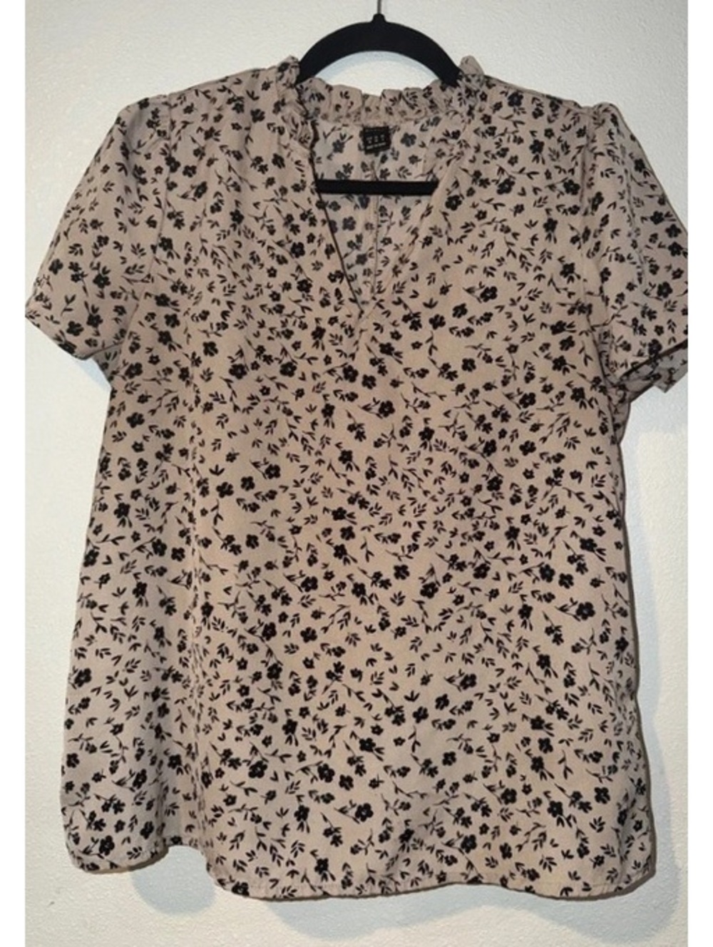 SHEIN Women’s Taupe Black Ditsy Floral Ruffle Neck Blouse Size Medium
